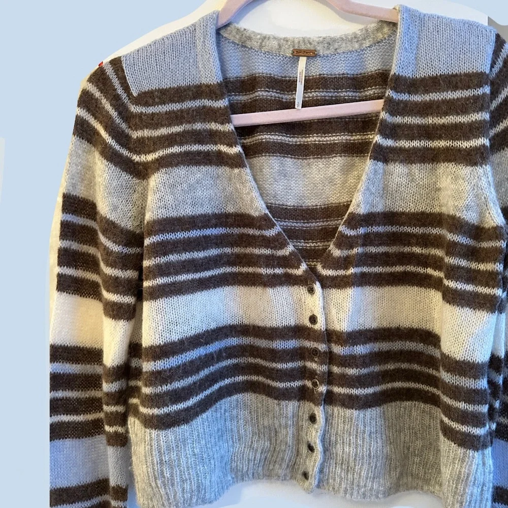 Striped V-Neck Button-Up Sweater - Picture 2 of 9